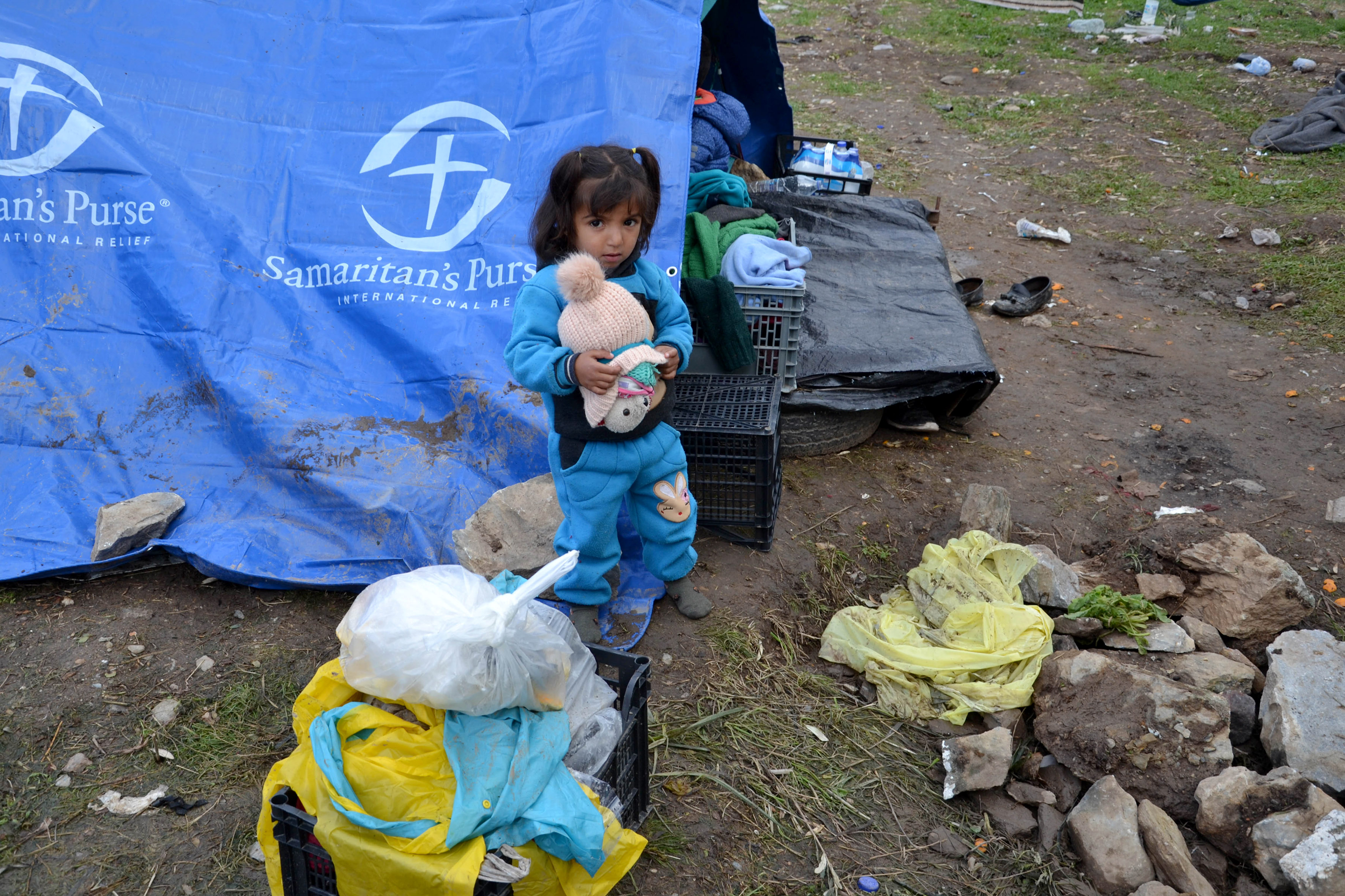 Κομισιόν: Επιρρίπτει ευθύνες  στην Ελλάδα για τη Μόρια
