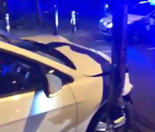 Λονδίνο: Αυτοκίνητο έπεσε σε πεζούς, πέντε τραυματίες