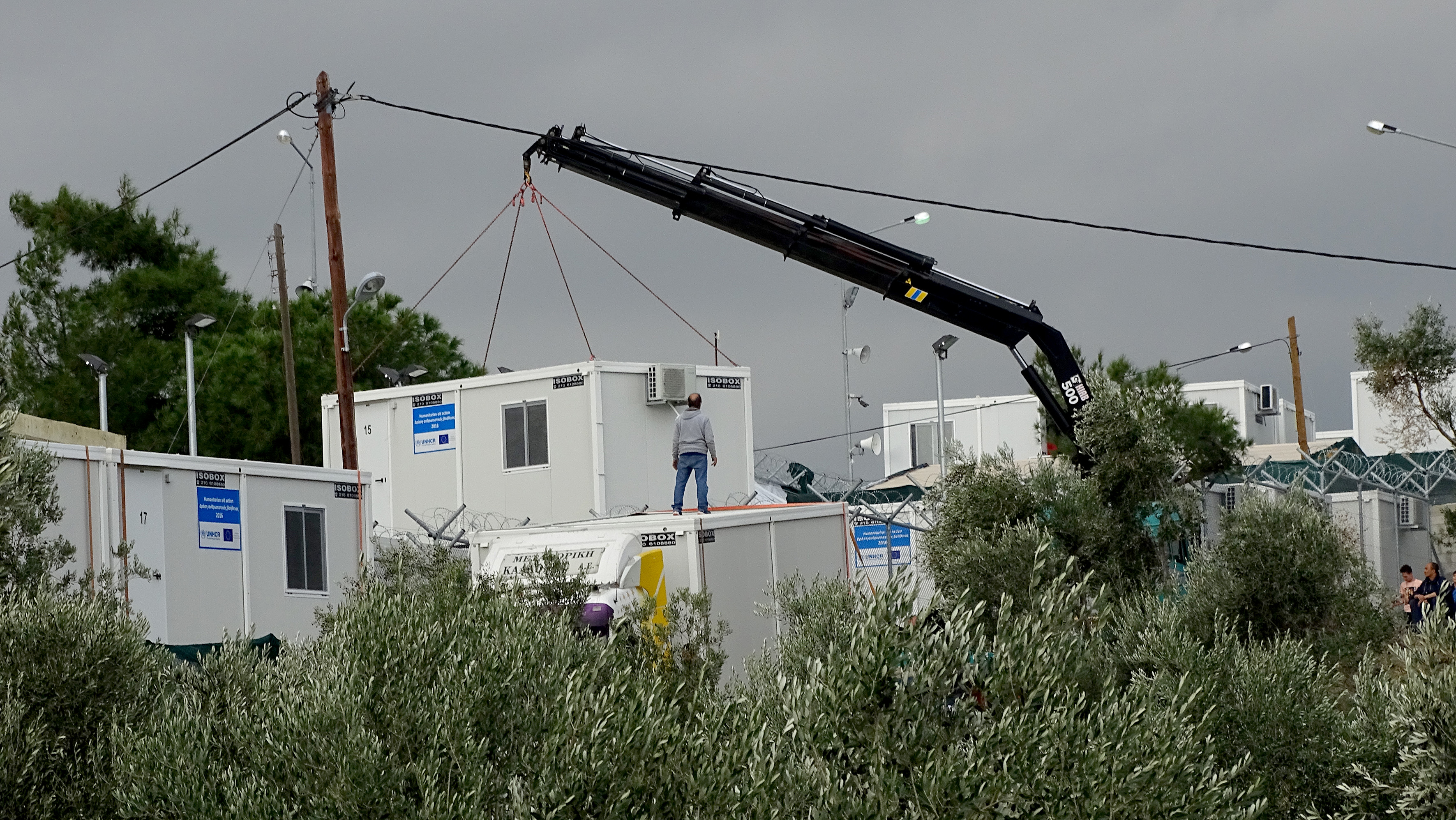 Police operation at migrant camp in Lesvos after rioting