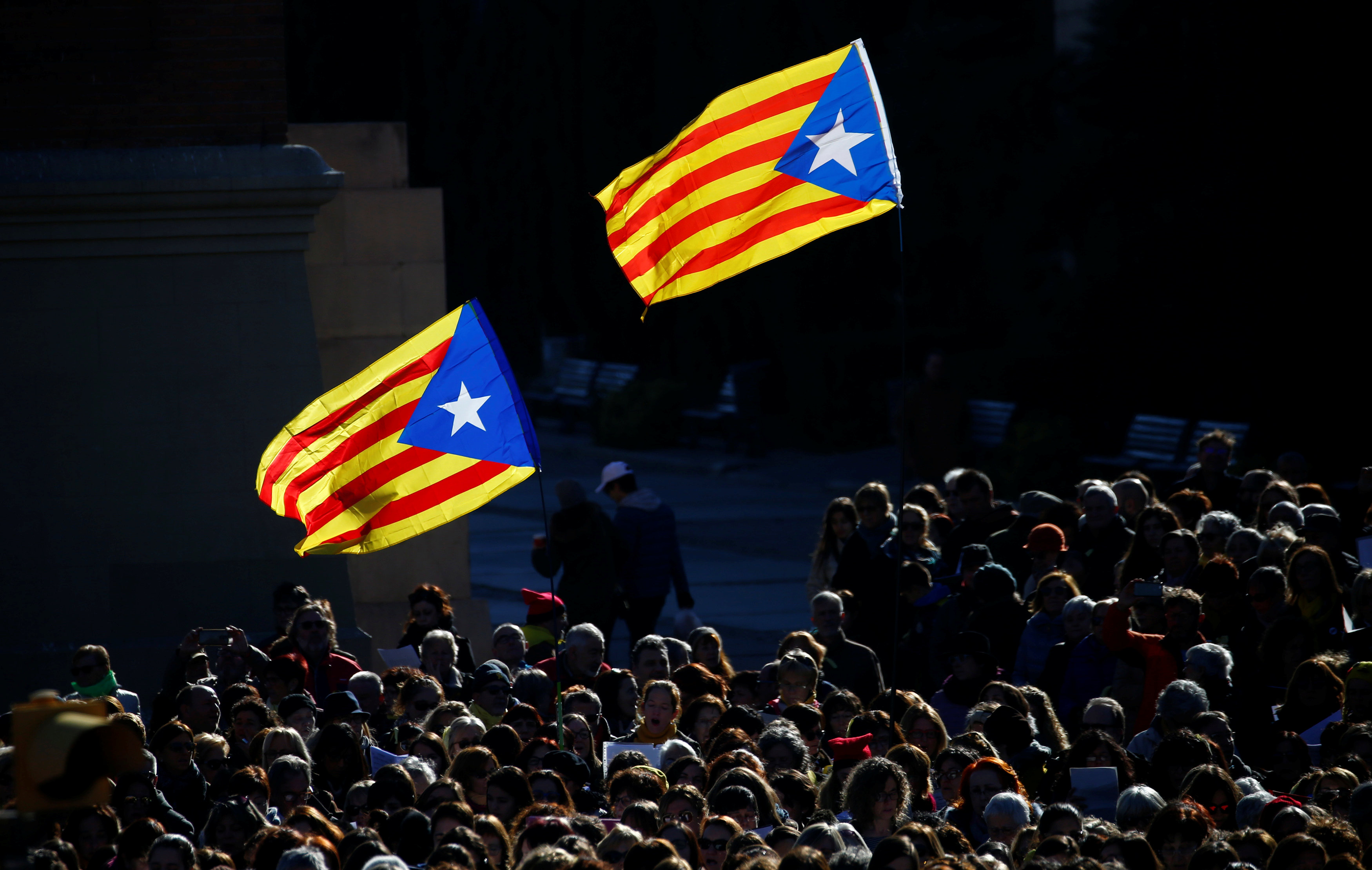 Καταλονία: Xάνουν εκλογική δύναμη τα κόμματα της ανεξαρτησίας