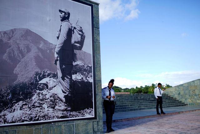 Οι Κουβανοί τιμούν τον Φιντέλ Κάστρο [εικόνες]