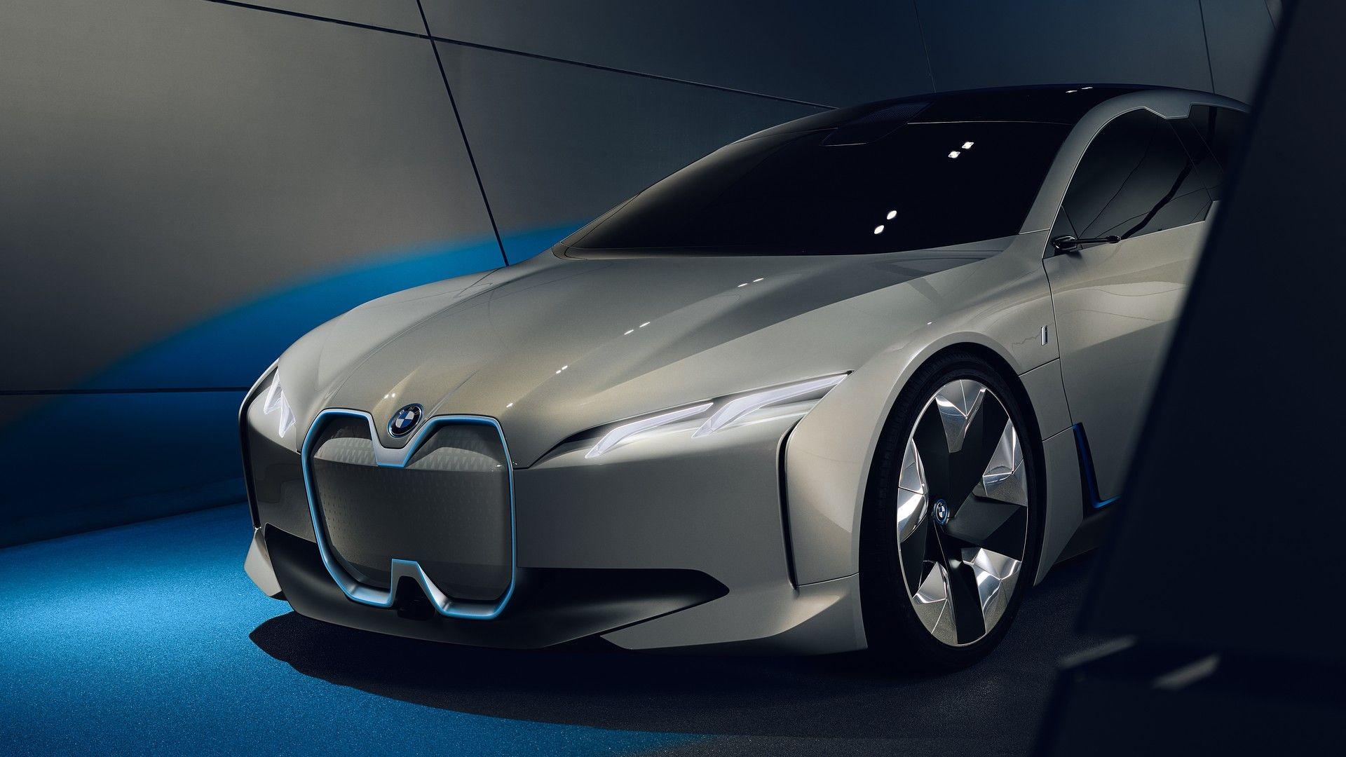 Χαρτογραφώντας το πληθωρικό ηλεκτρικό μέλλον της BMW