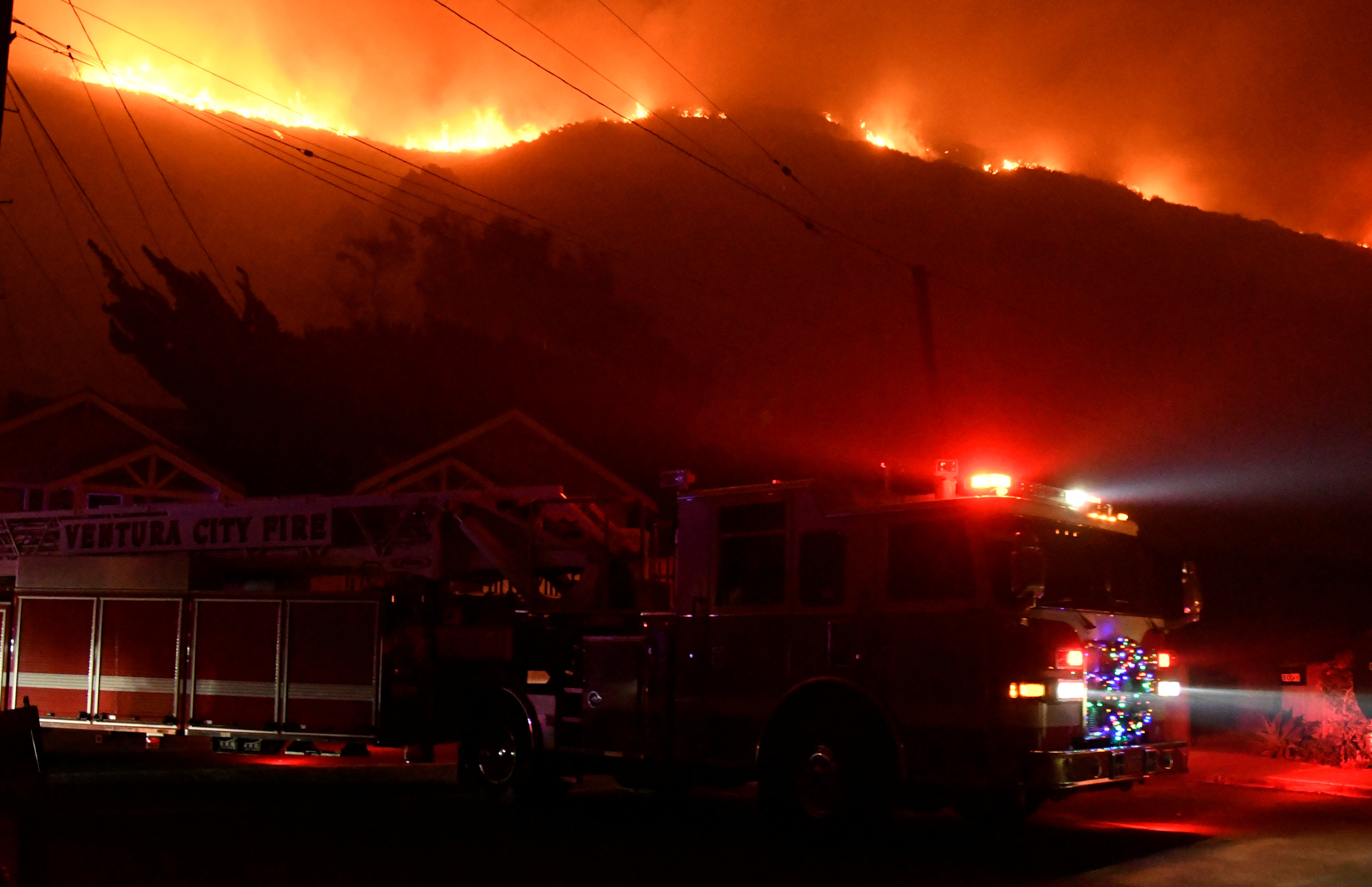 Καλιφόρνια: Καταστροφικές πυρκαγιές - Ένας νεκρός [Βίντεο]