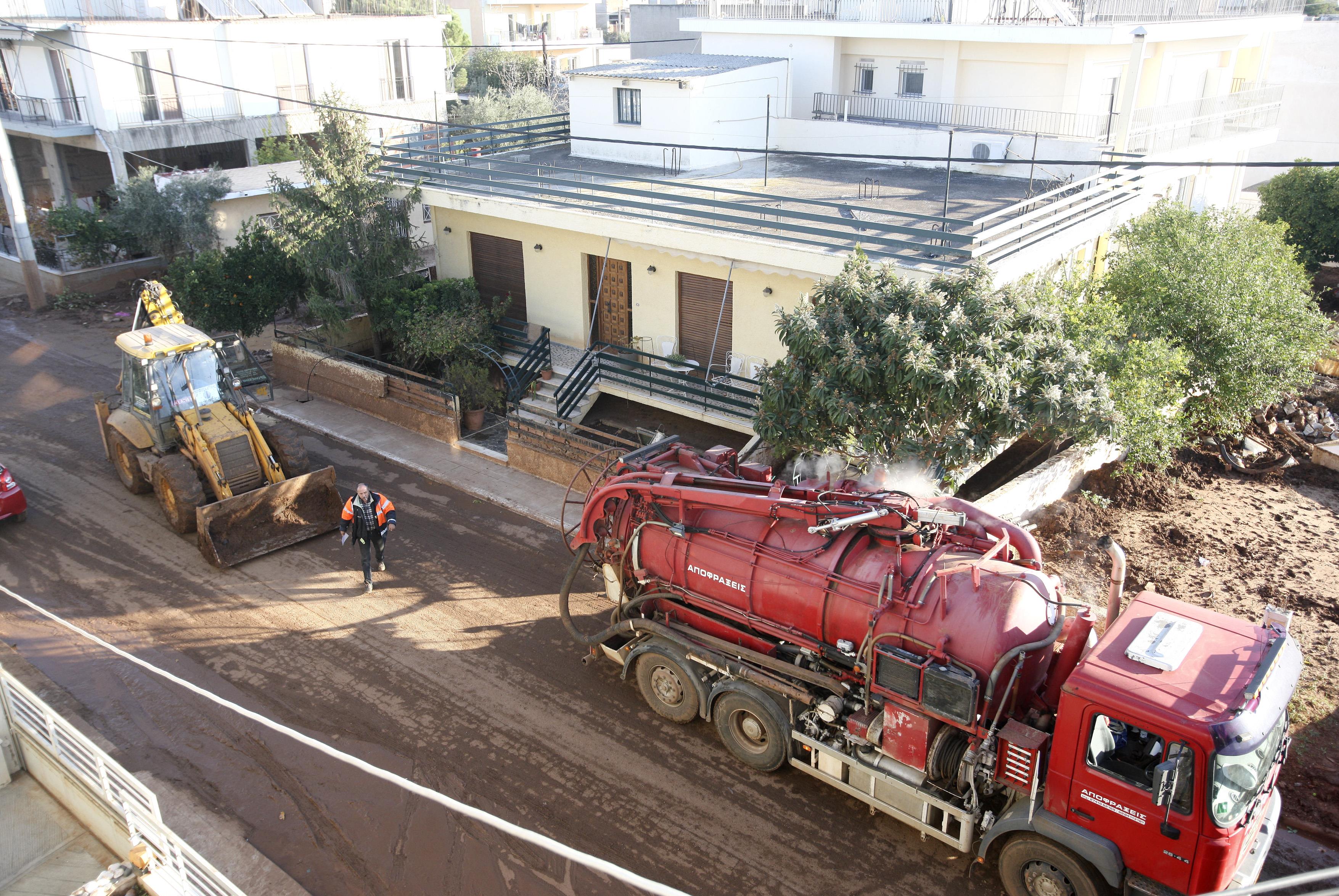 Εκατό εκατ. ευρώ στη Δυτική Αττική μετά την τραγωδία