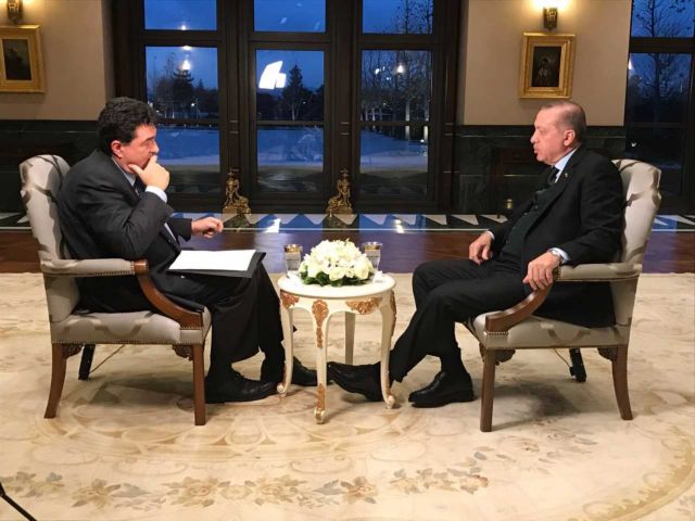 Ερντογάν: Θέτει και πάλι θέμα αλλαγής της Λωζάννης