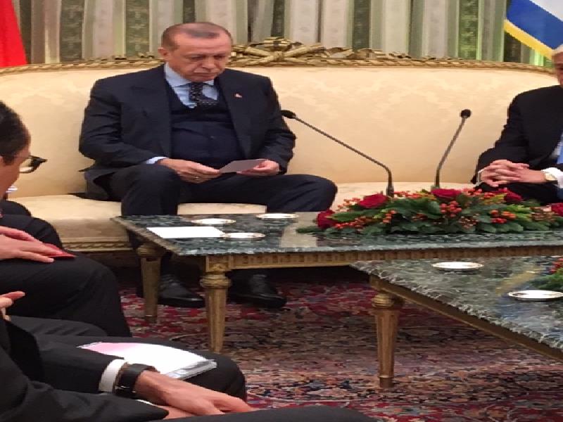 Το σημείωμα που δόθηκε στον Ερντογάν στο Προεδρικό