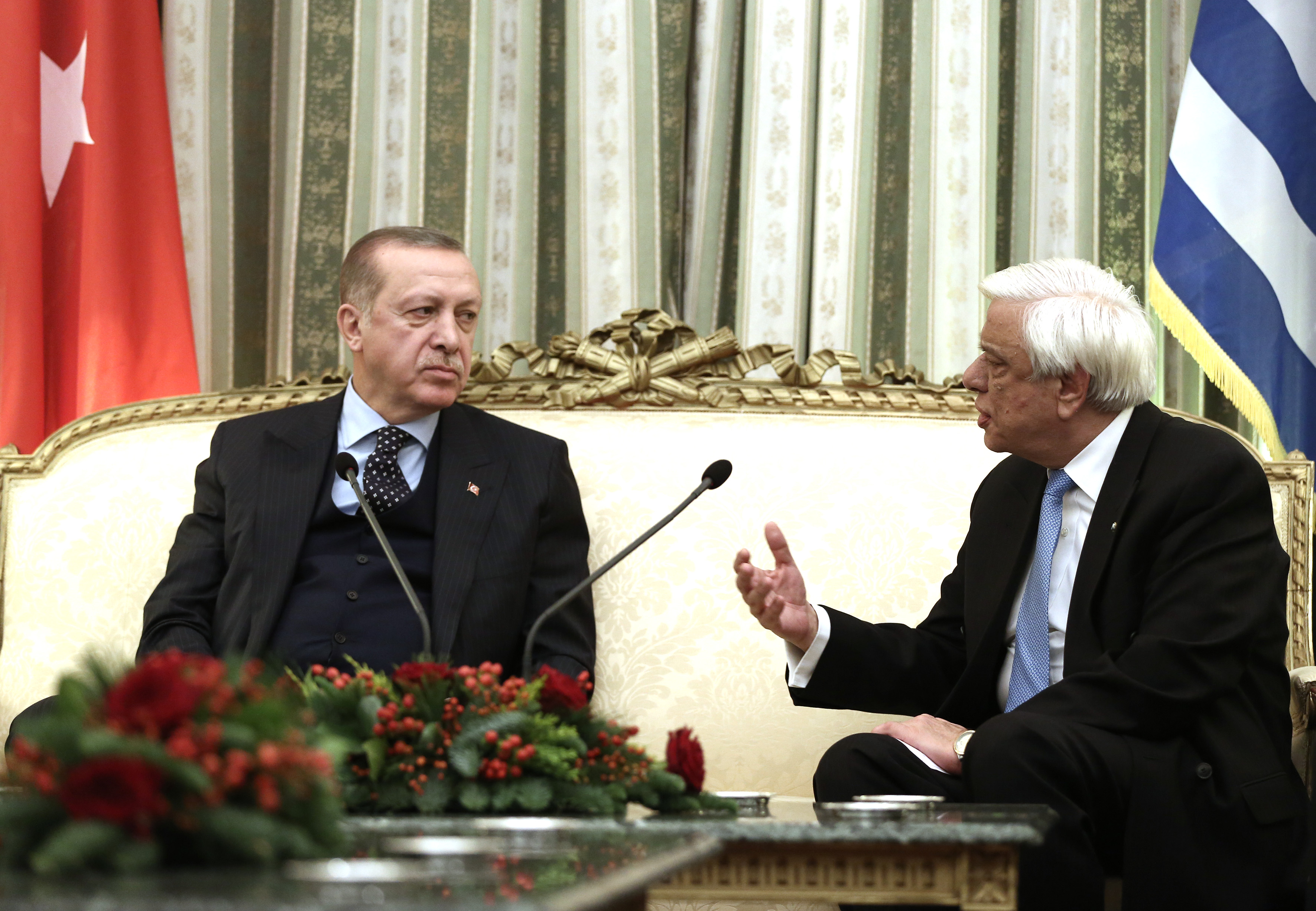 Erdogan degrades Lausanne Treaty in Athens
