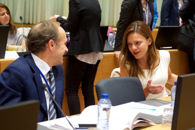 Αχτσιόγλου: Η ανεργία μειώνεται σταθερά τα τελευταία 2,5 χρόνια