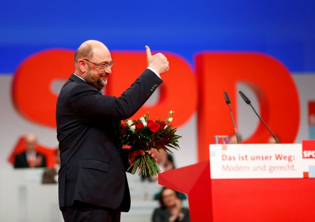 Επανεξελέγη στην προεδρία του SPD ο Σουλτς