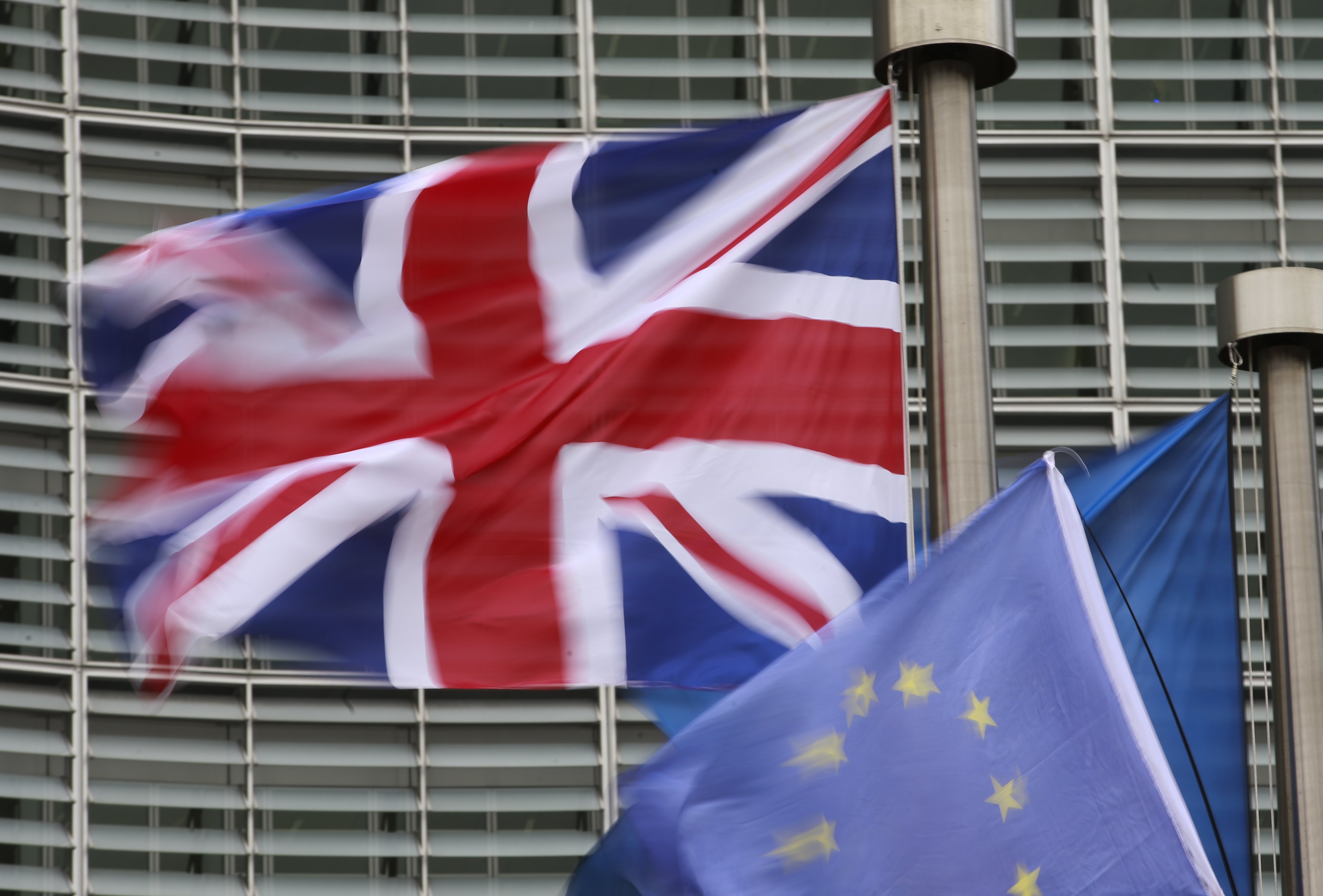 ΕΕ: Η προσωρινή συμφωνία για το Brexit δεν είναι νομικά δεσμευτική