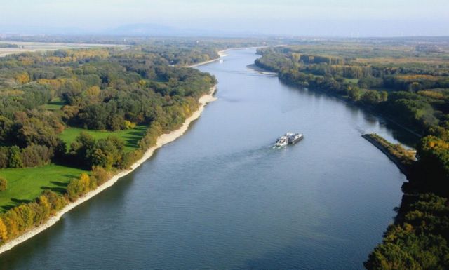 Συζητούν την πλωτή διώρυγα Δούναβη – Μοράβα – Αξιού