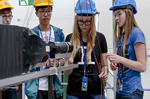CERN: Διαγωνισμός κάνει μαθητές Λυκείου ερευνητές [Βίντεο]