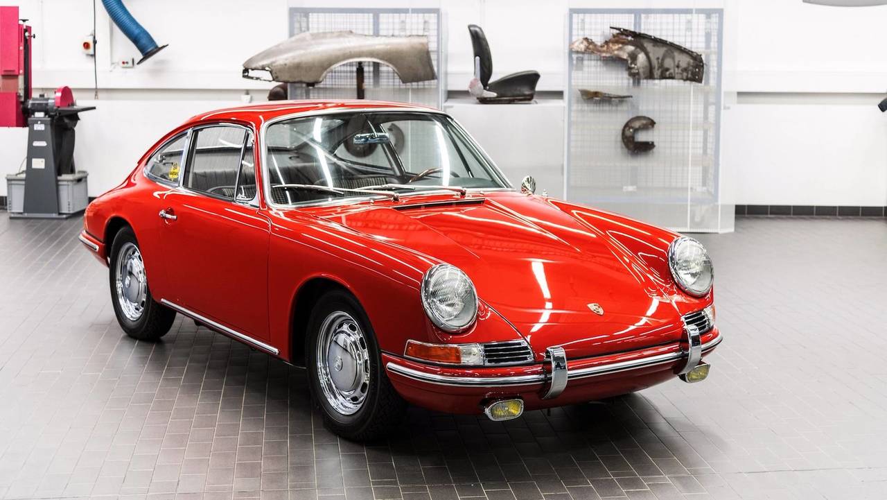 «Πρεμιέρα» για την αρχαιότερη Porsche 911