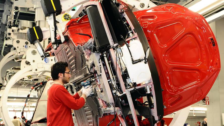 H Ferrari θα αυξήσει την παραγωγή με φόντο την «έκρηξη» ζήτησης για εξωτικά τετράτροχα