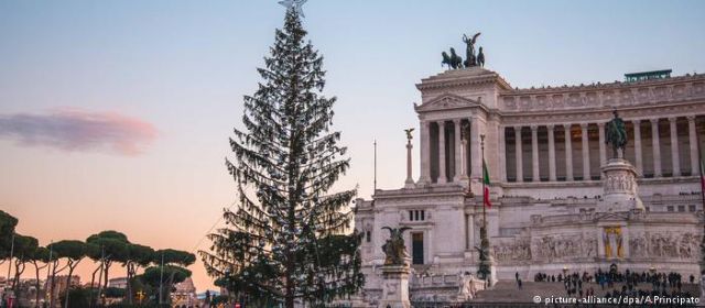 Η Ρώμη «ζηλεύει» το δέντρο του Μιλάνου