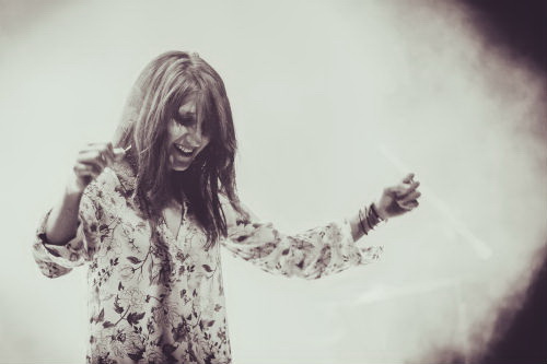 Η Μ.Παπαγεωργίου μιλά στο in.gr για τα live της στο Σταυρό