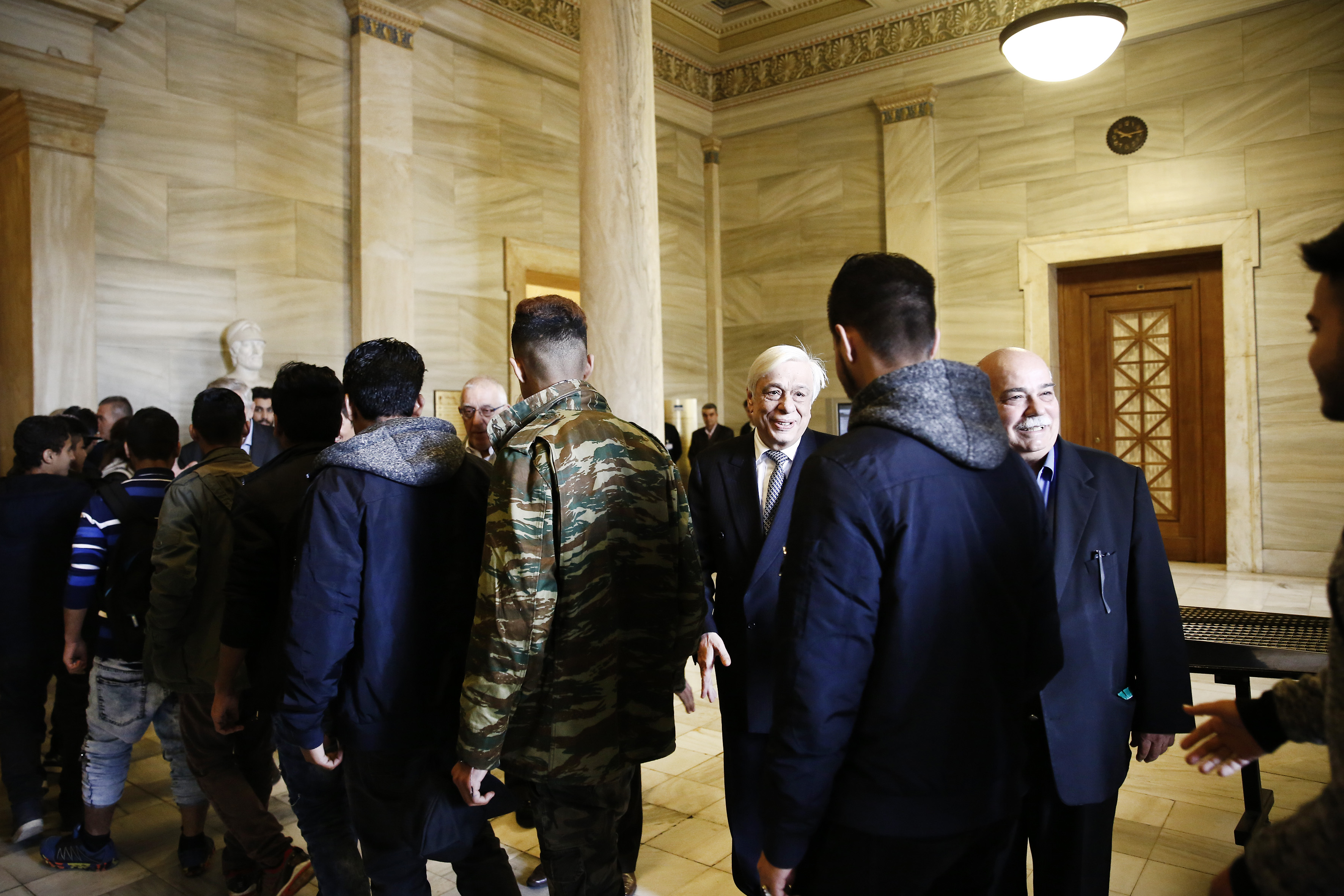 Βουλή: Χριστουγεννιάτικη εκδήλωση για ασυνόδευτα προσφυγόπουλα