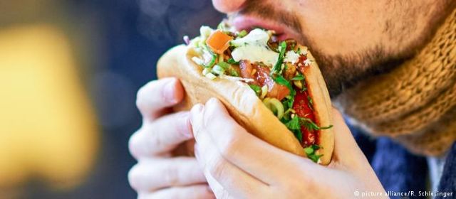 Το πιτόγυρο προελαύνει στο …Ευρωκοινοβούλιο