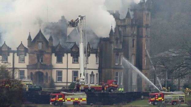 Πυρκαγιά ξέσπασε σε ξενοδοχείο της Σκωτίας – Δύο νεκροί [Βίντεο]