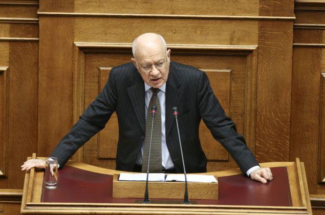 Παπαδημητρίου: Απορρίπτει πρόταση Στουρνάρα για προληπτική γραμμή