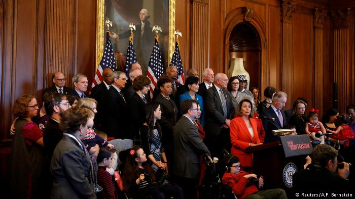 O κύβος ερρίφθη για τη φορολογική μεταρρύθμιση στις ΗΠΑ