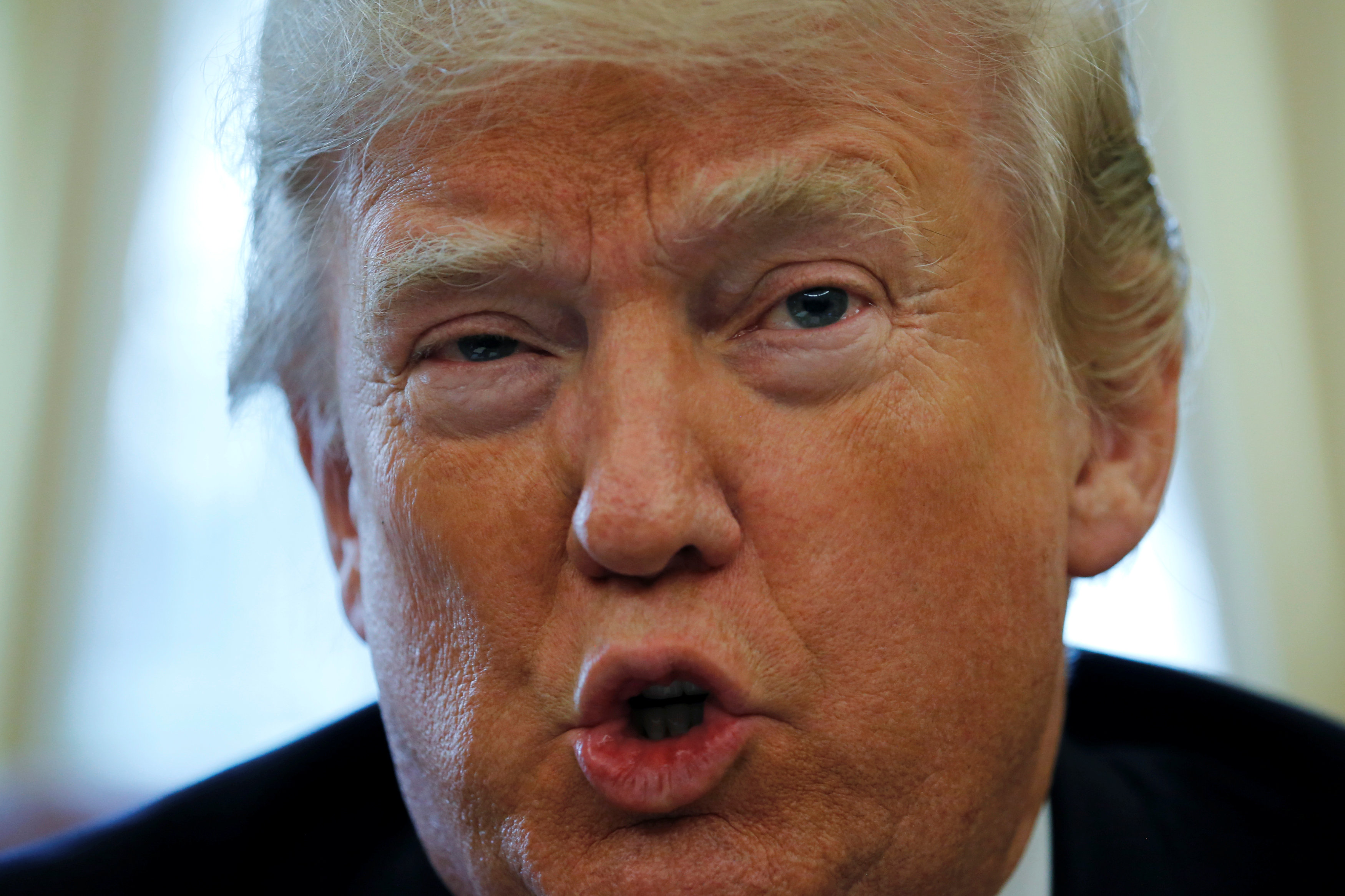 O Τραμπ «τιτιβίζει» τα επιτεύγματά του στον ένα χρόνο εξουσίας