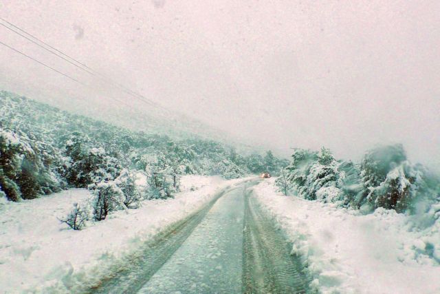 Νέο κύμα κακοκαιρίας το βράδυ – Δεμένα τα πλοία σε Ραφήνα και Λαύριο