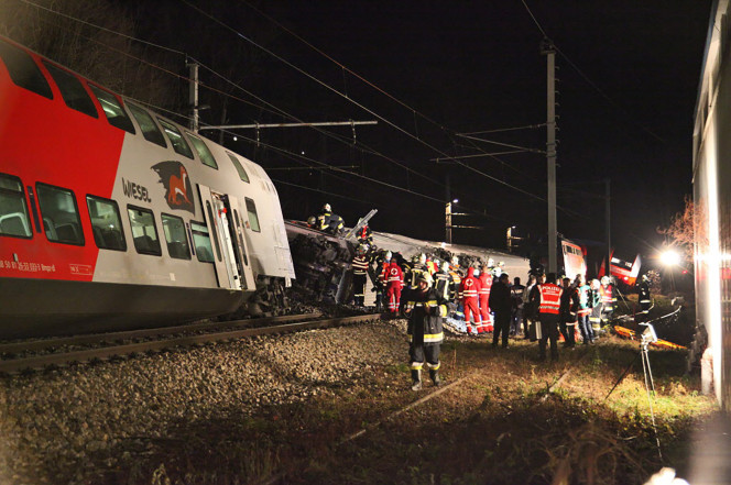 Σύγκρουση τρένων στην Αυστρία - Δεκάδες τραυματίες