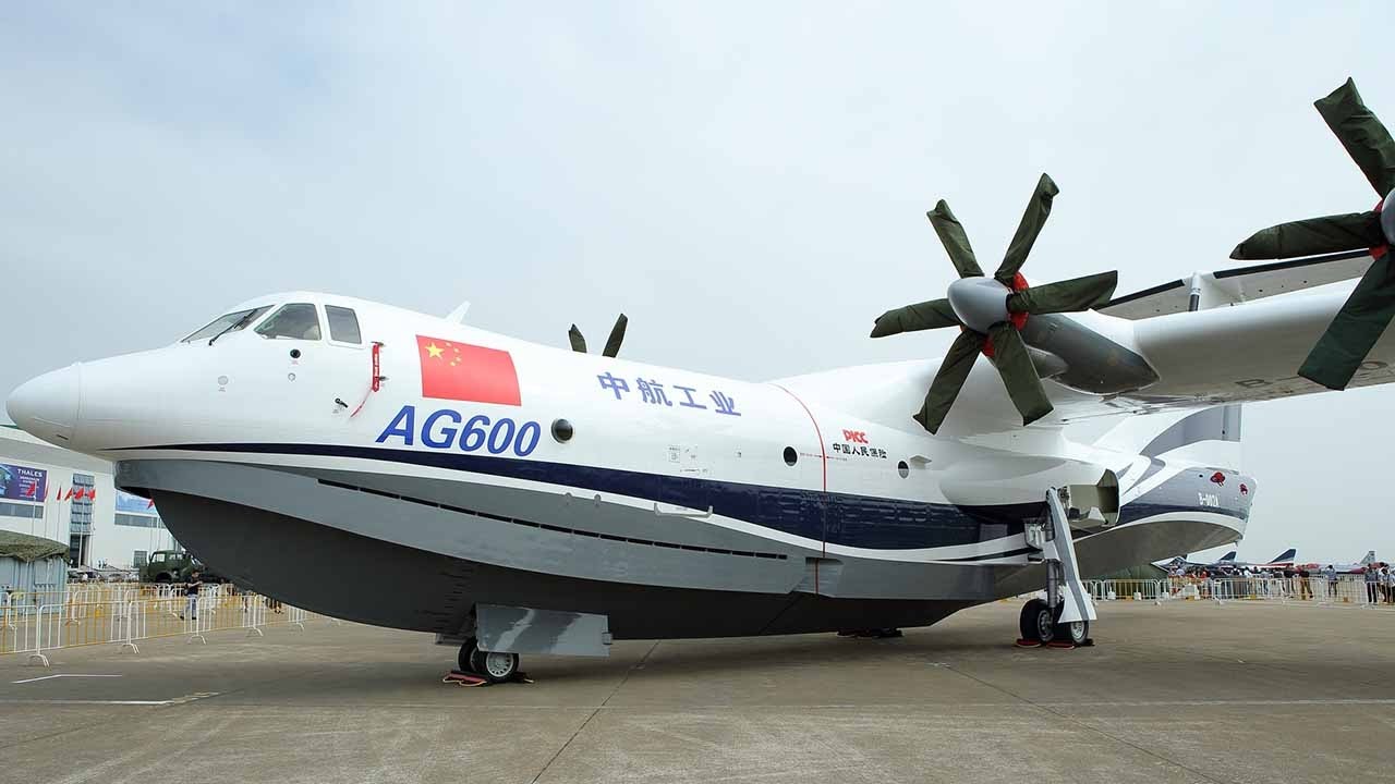 Επιτυχημένη παρθενική πτήση κινεζικού αμφίβιου αεροσκάφους