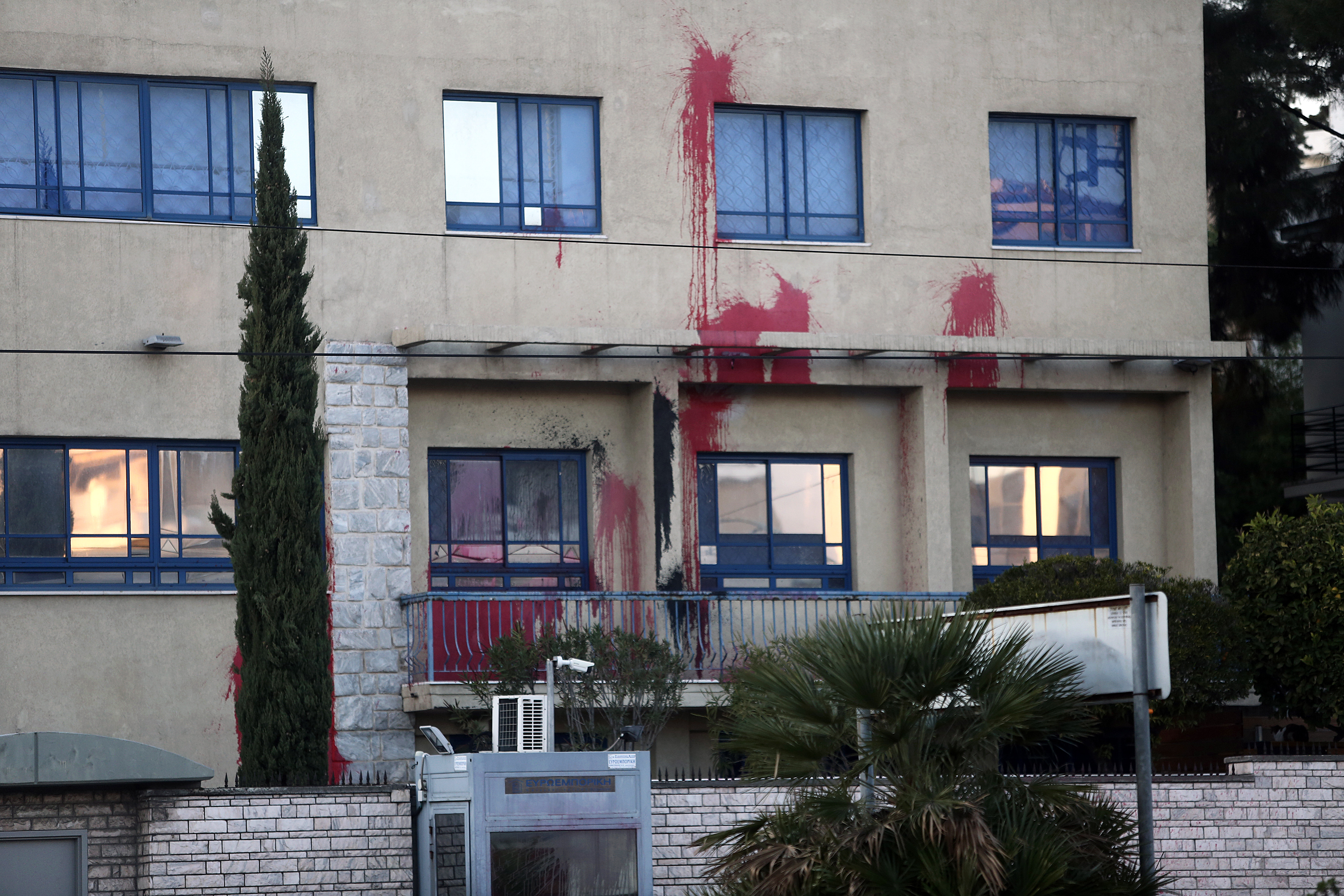 Ρουβίκωνας: Δεν είμαστε χαϊδεμένα παιδιά που πράττουν εκ του ασφαλούς