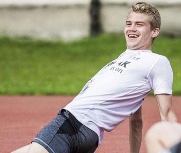 Σιμόν ‘Ολερτ: Ο κωφός ποδοσφαιριστής που παίζει στη Γερμανία