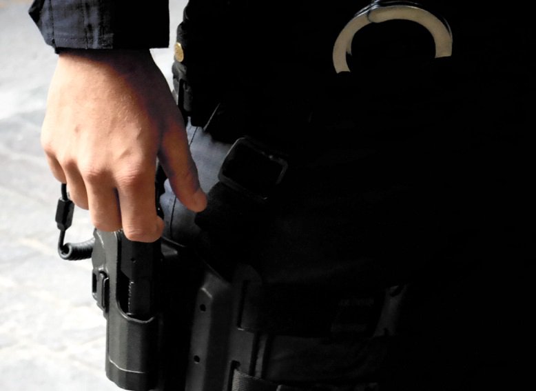 Έκλεψαν το όπλο αστυνομικού-φρουρού του Κωστή Χατζηδάκη