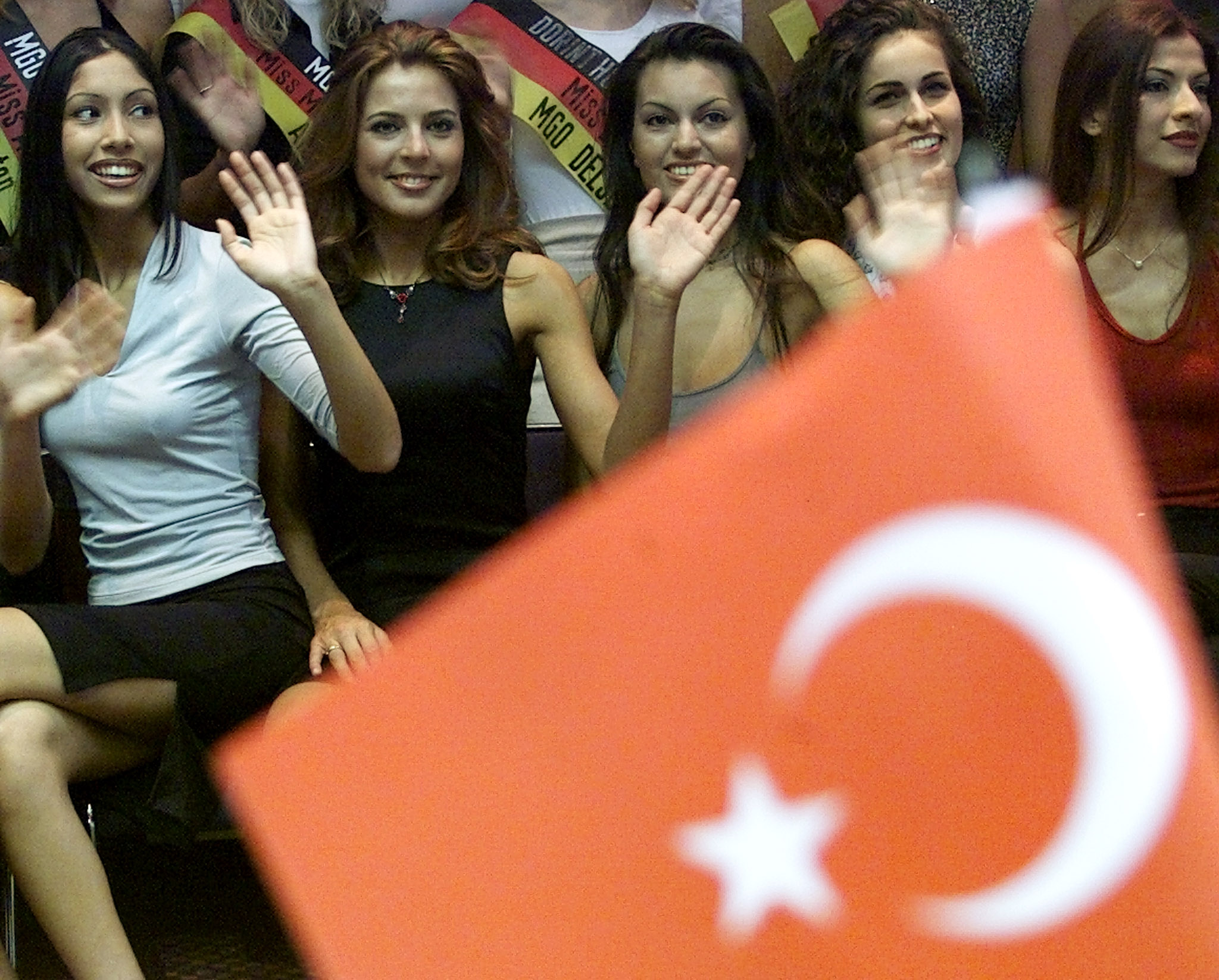 Αντιμέτωπη με ποινή φυλάκισης η πρώην Μις Τουρκία