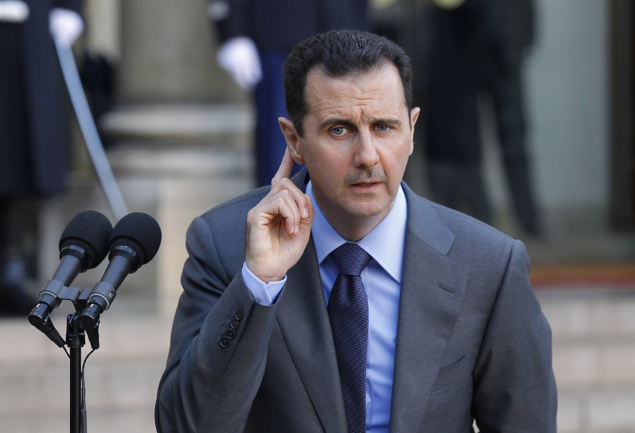 «Η Γαλλία στηρίζει την τρομοκρατία» λέει ο Άσαντ