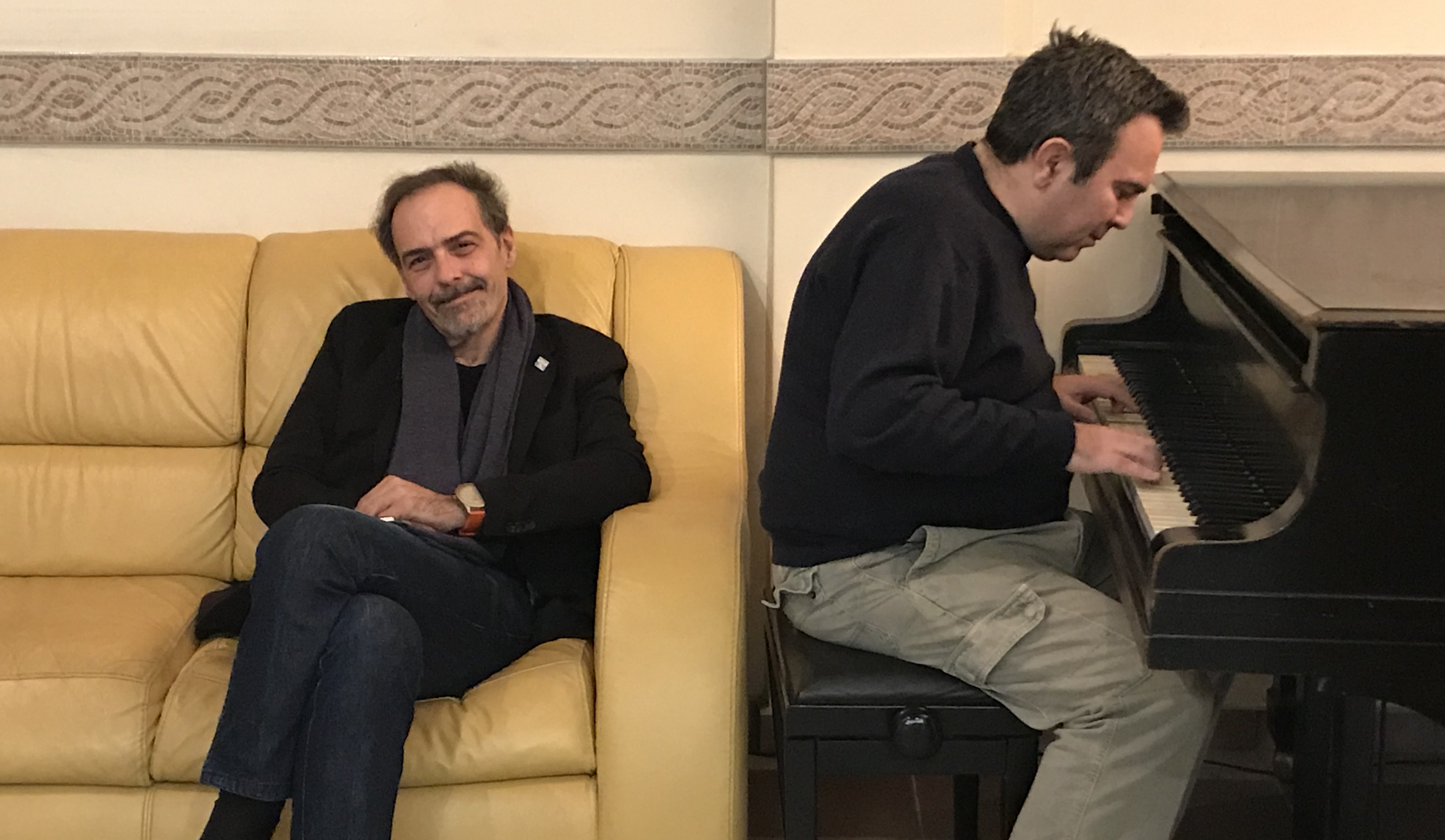 Αντώνης vs Γιάννης: Σινεμά στη Σέντρα μετά… μουσικής