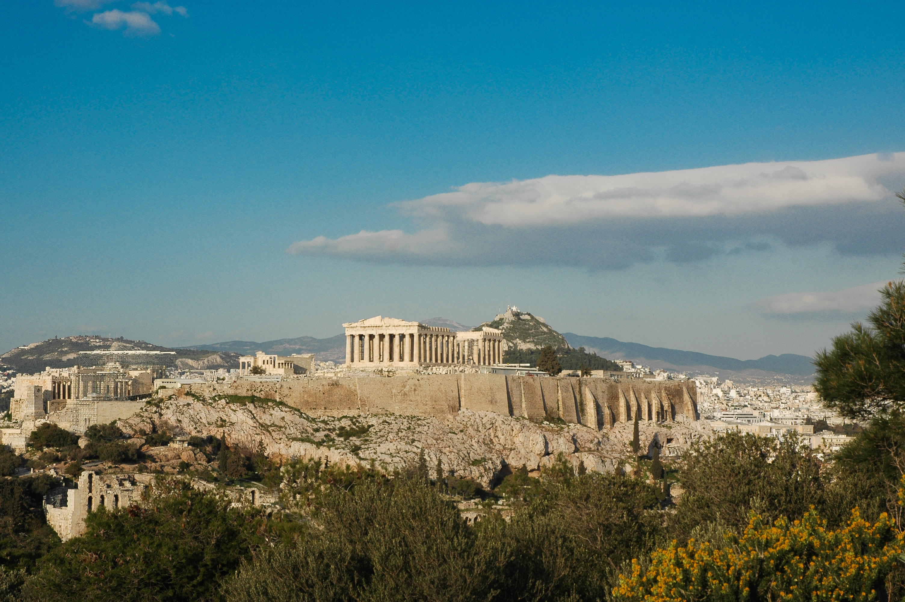 Panorama: Αναγκαία η ελάφρυνση του ελληνικού δημόσιου χρέους