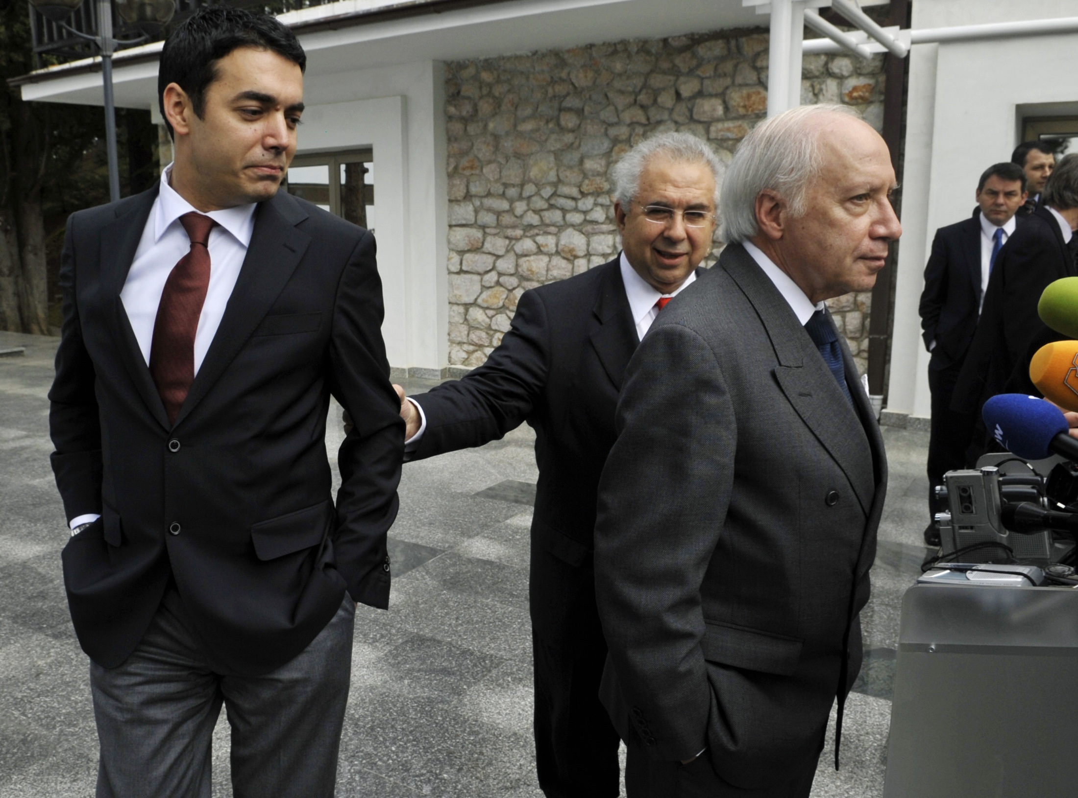 Επαφές Νίμιτς σε Αθήνα και Σκόπια για την ονομασία