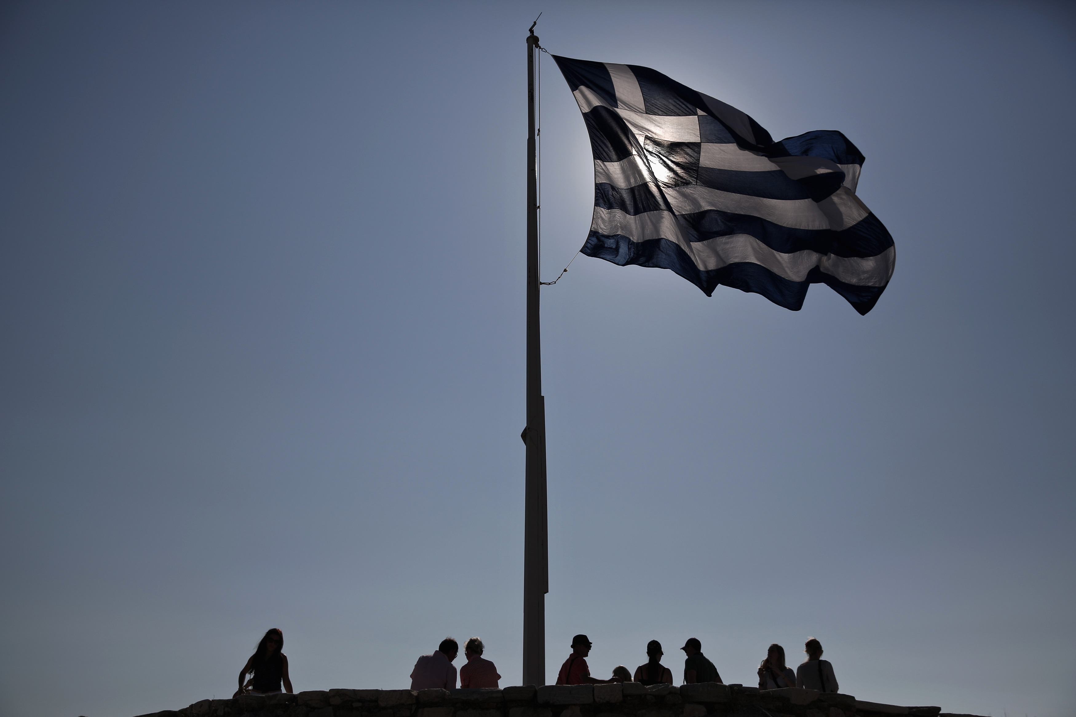 Wall Street Journal: Για την Ελλάδα, υπάρχει, τελικά, φως στο τούνελ