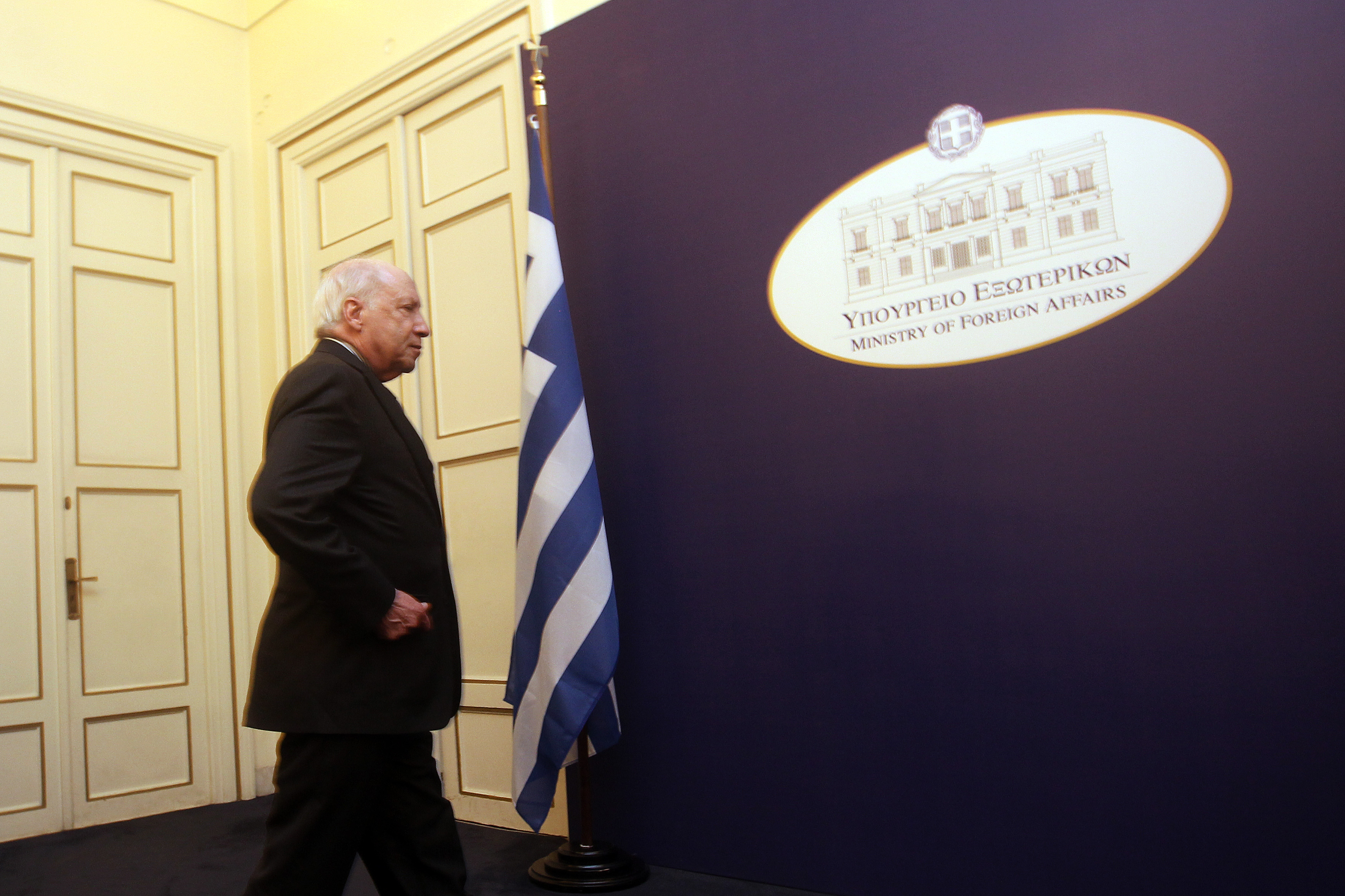 Σε Αθήνα και Σκόπια στα τέλη του μήνα ο Νίμιτς