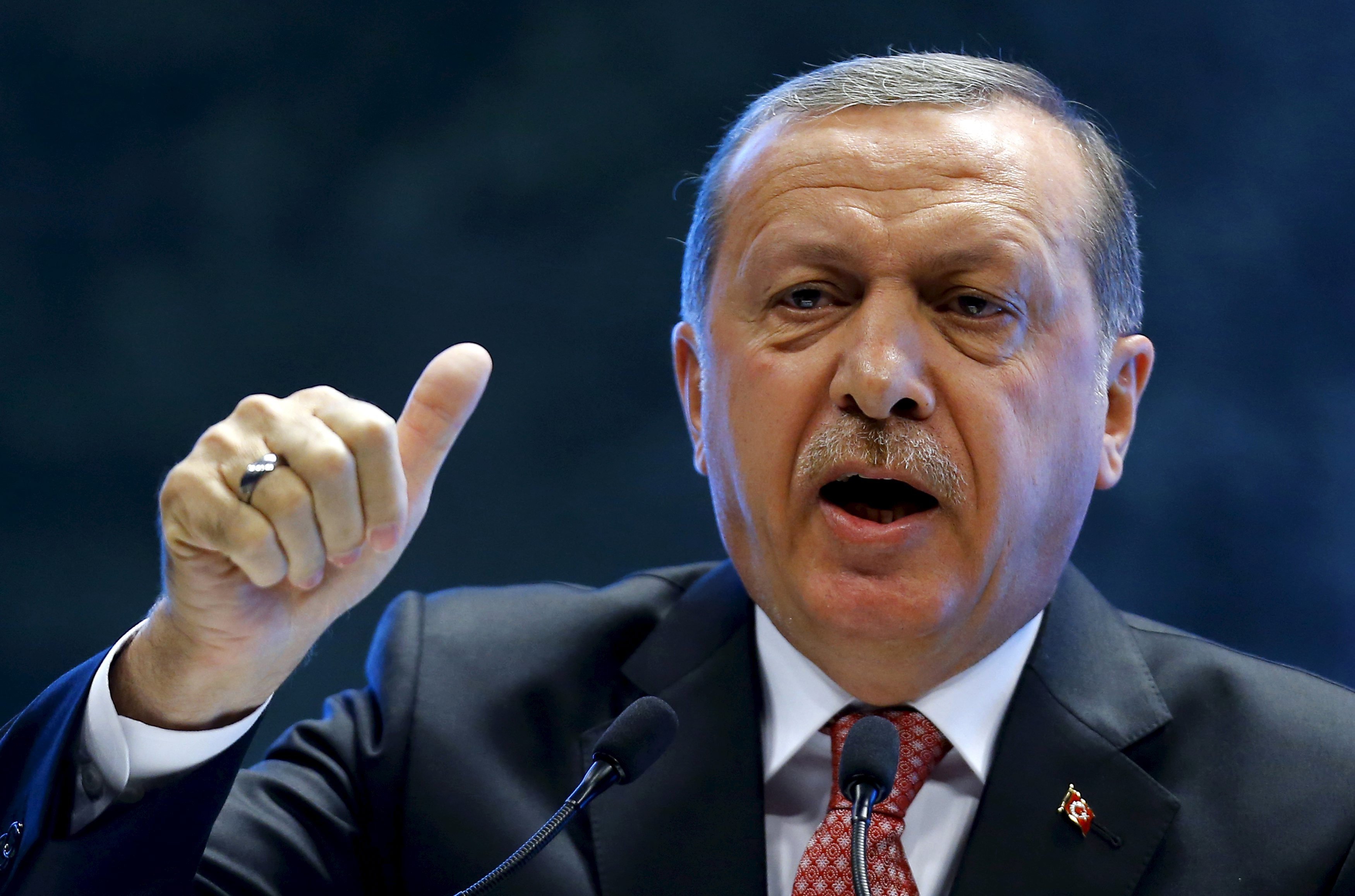 Ερντογάν: Θα συνεχιστούν οι μαζικές συλλήψεις μετά το πραξικόπημα