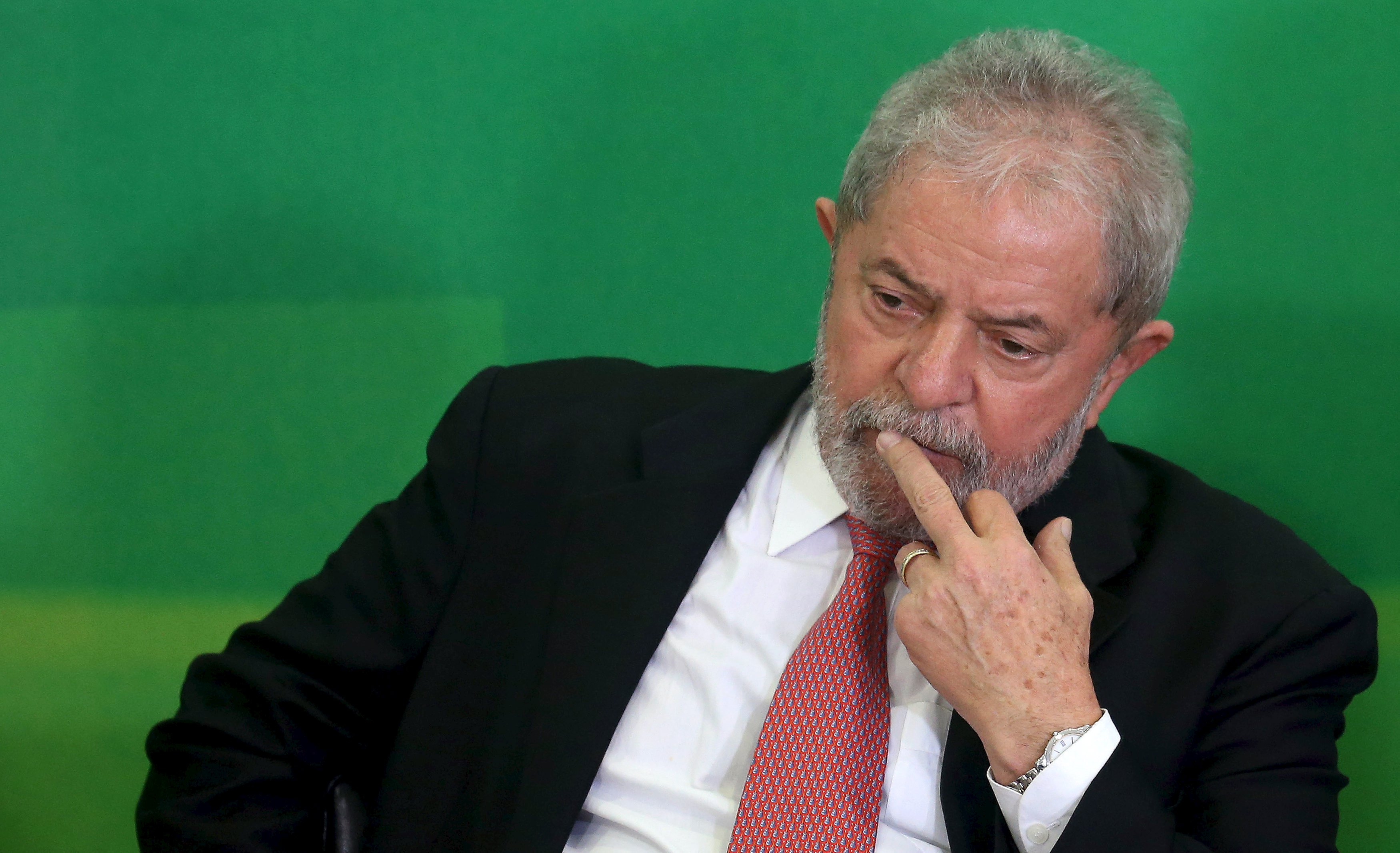 Βραζιλία: Έφεση κατά της απόφασης να κατασχεθεί το διαβατήριο του Λούλα