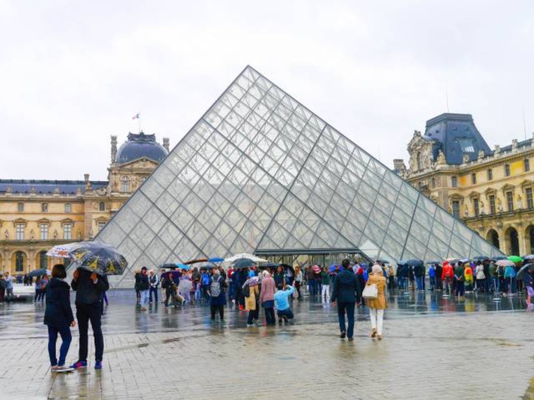 Στο Μουσείο του Λούβρου 8,1 εκατομμύρια επισκέπτες το 2017