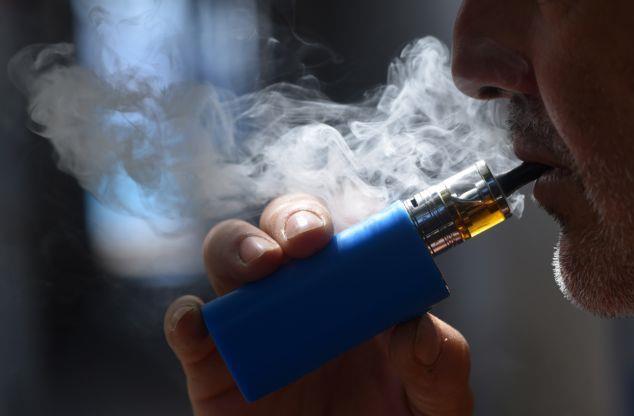 Κομισιόν: Κατά του φόρου στα ηλεκτρονικά τσιγάρα