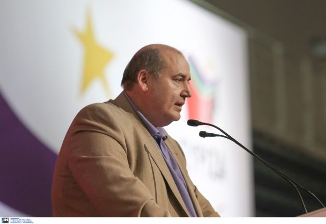 Φίλης κατά Δ. Καμμένου: Έχει προδιάθεση ακροδεξιάς