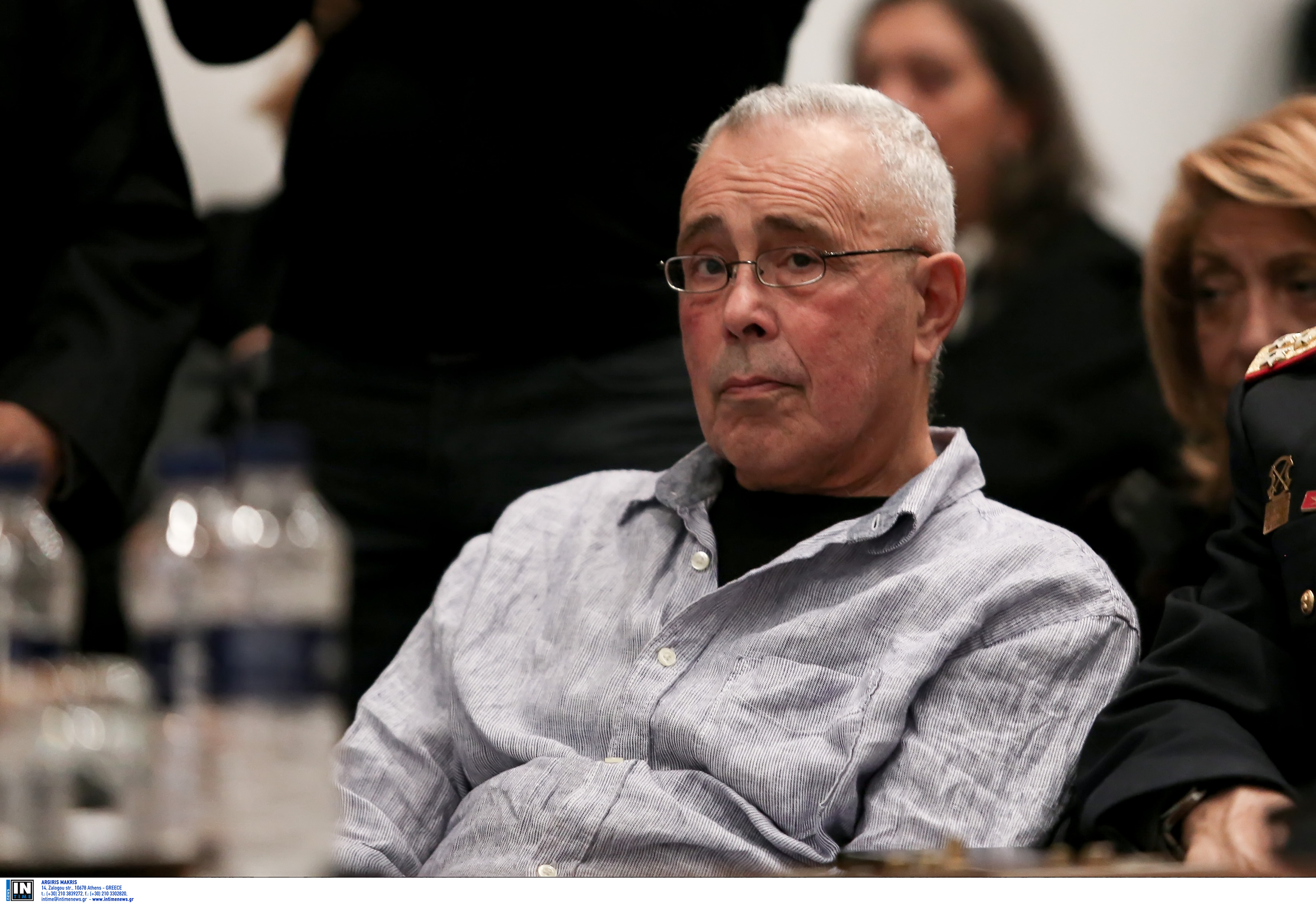 Ανω – κάτω η κυβέρνηση από το υβρεολόγιο Ζουράρι