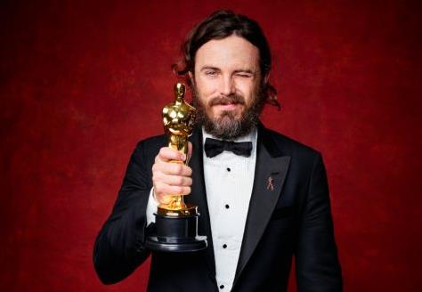 Αποσύρθηκε από την παρουσίαση των Όσκαρ ο Κέισι Άφλεκ