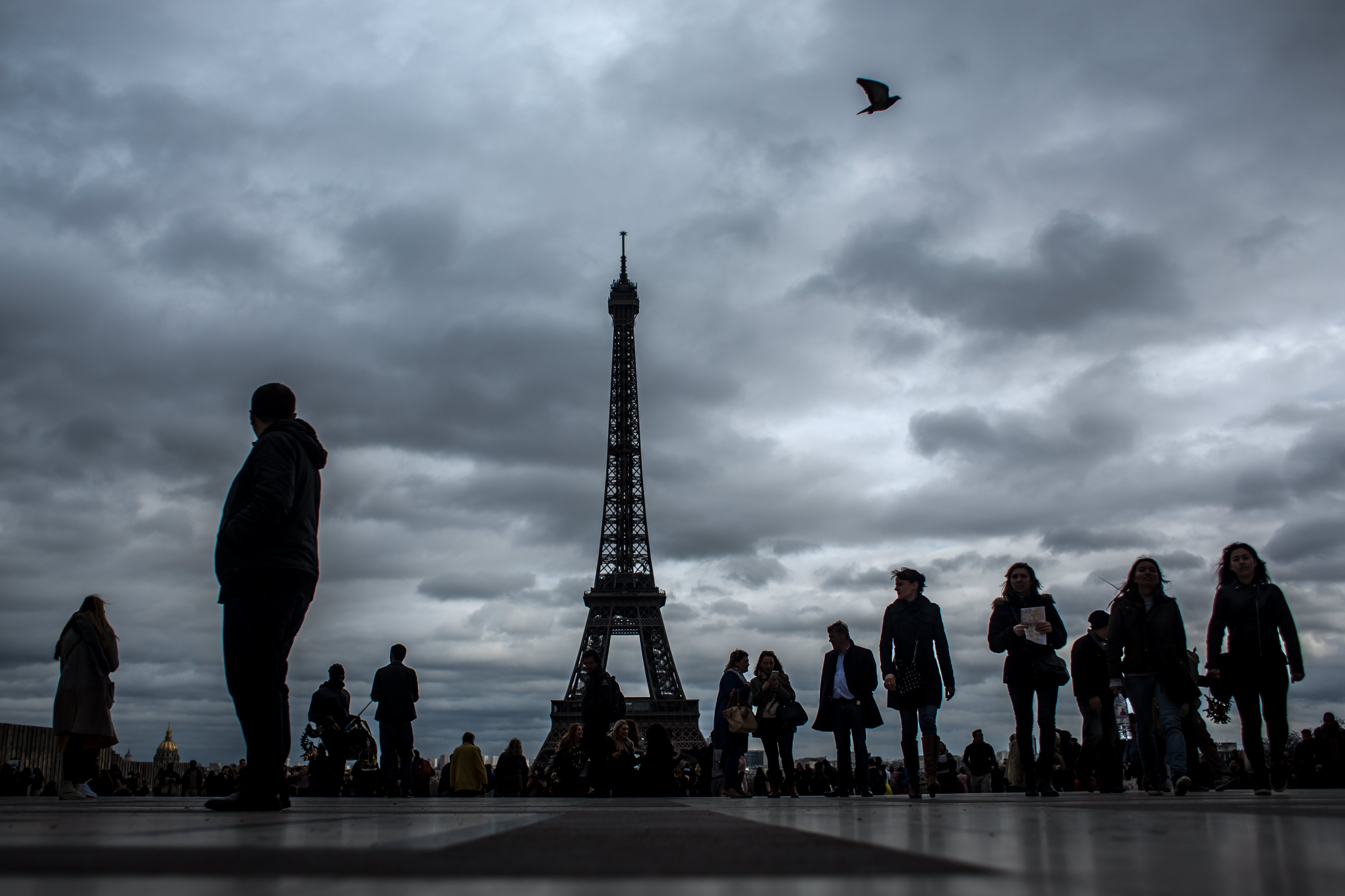 Το 79% των Γάλλων πιστεύει τουλάχιστον σε μια θεωρία συνωμοσίας