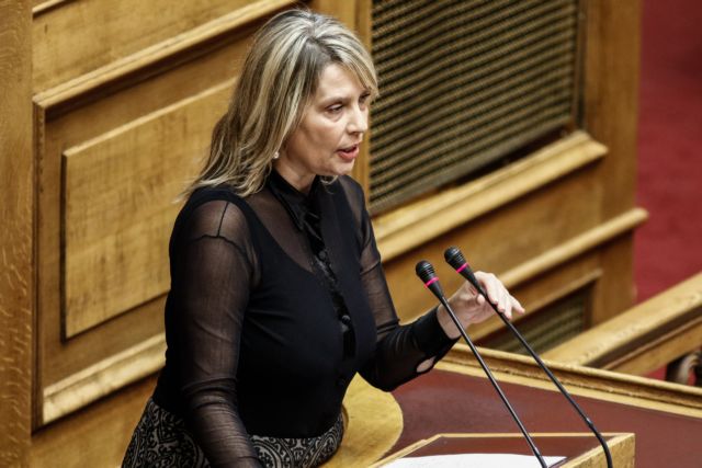 Παπακώστα: Σκέφτομα αν θα ψηφίσω το πολυνομοσχέδιο