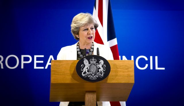 Η Μέι κινδυνεύει με ανατροπή από την ηγεσία των Τορις