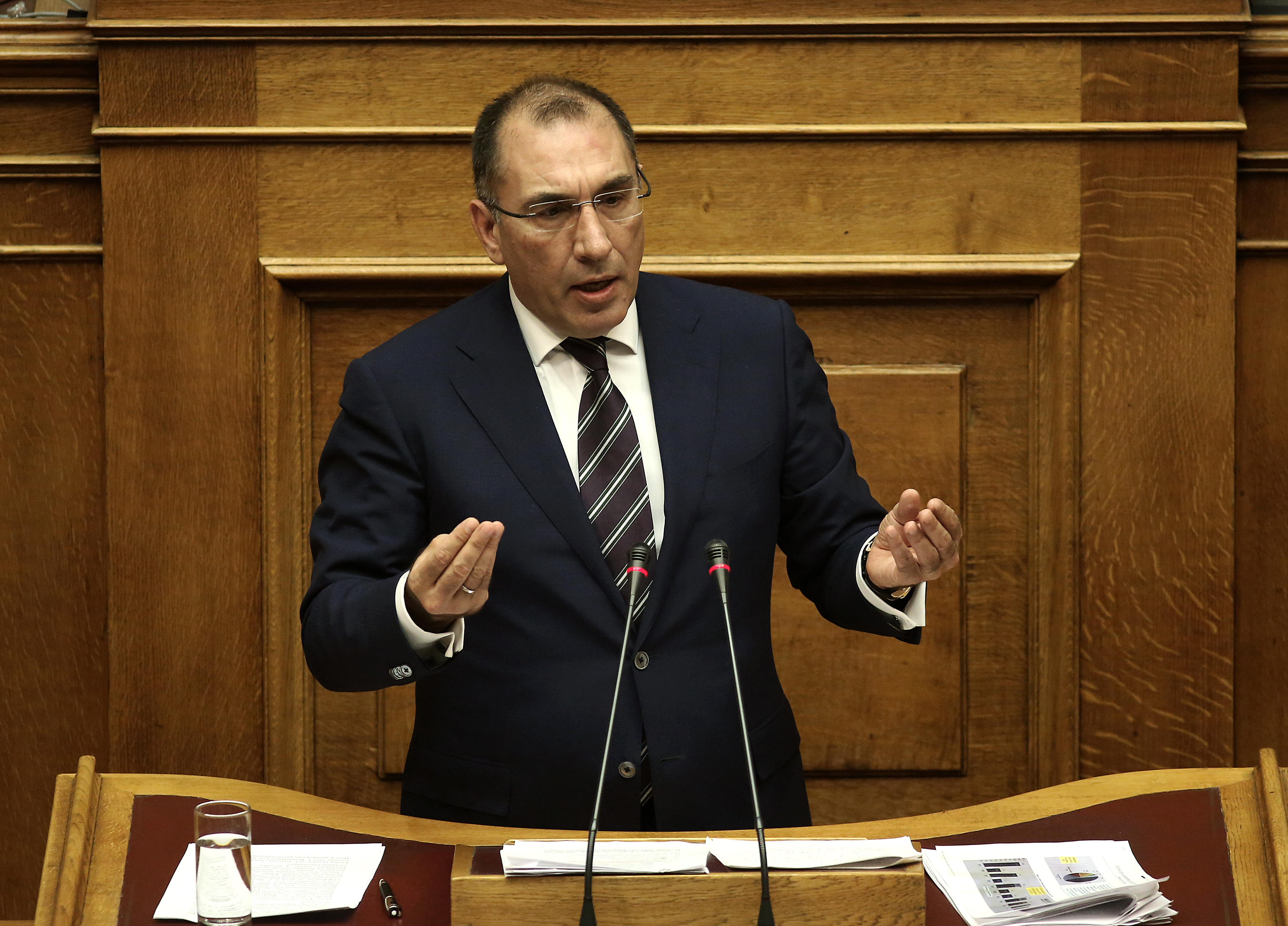 Νέο χτύπημα Δ.Καμμένου: Θα καταστραφεί όποιος προτείνει το «Μακεδονία»